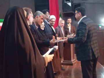 تجلیل از کارمندان نمونه ادارات شهرستان کردکوی